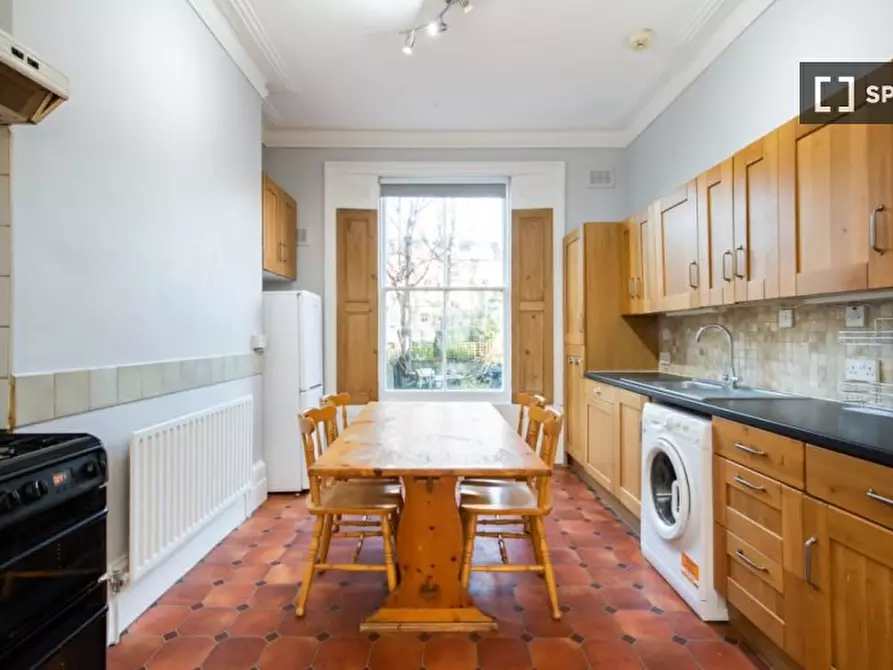 Immagine 7 di Camera condivisa in affitto  in Burnley Rd a Lambeth