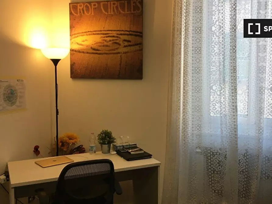 Immagine 12 di Camera condivisa in affitto  in Via Venezia a Genova