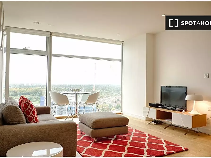 Immagine 2 di Appartamento in affitto  in Winston Way a Ilford