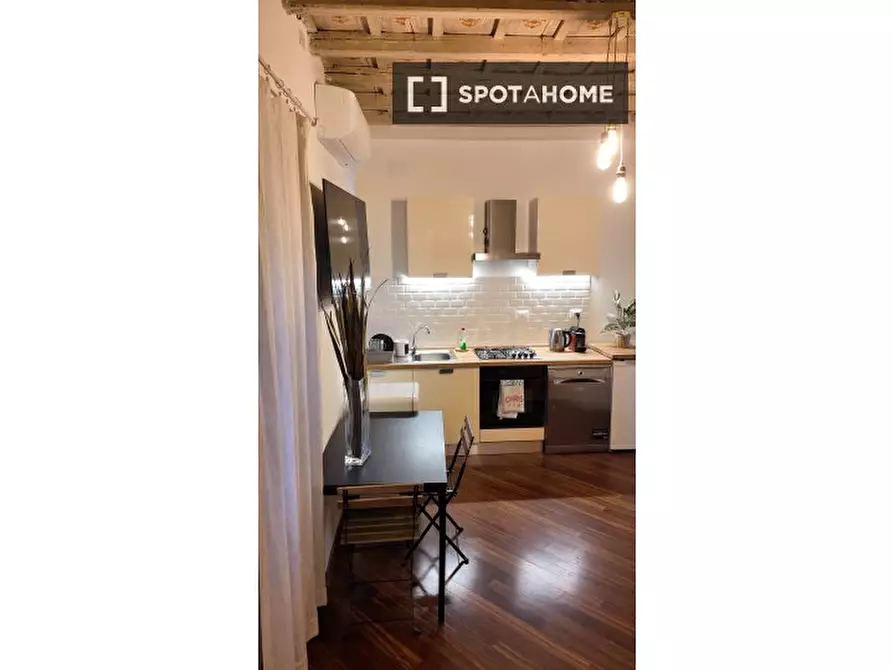 Immagine 7 di Appartamento in affitto  in Via della Reginella a Roma