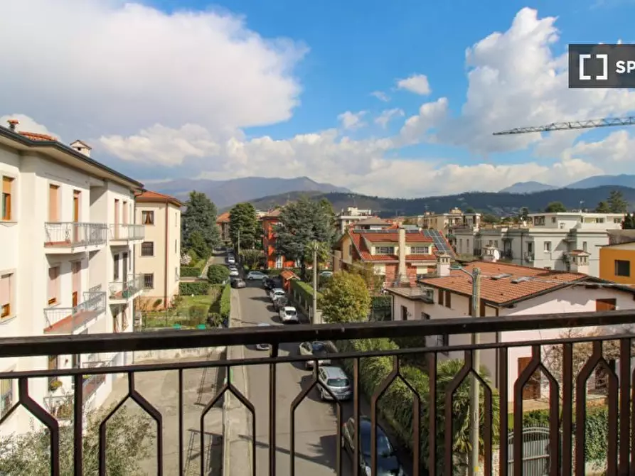 Immagine 6 di Camera condivisa in affitto  in EuropaC a Brescia