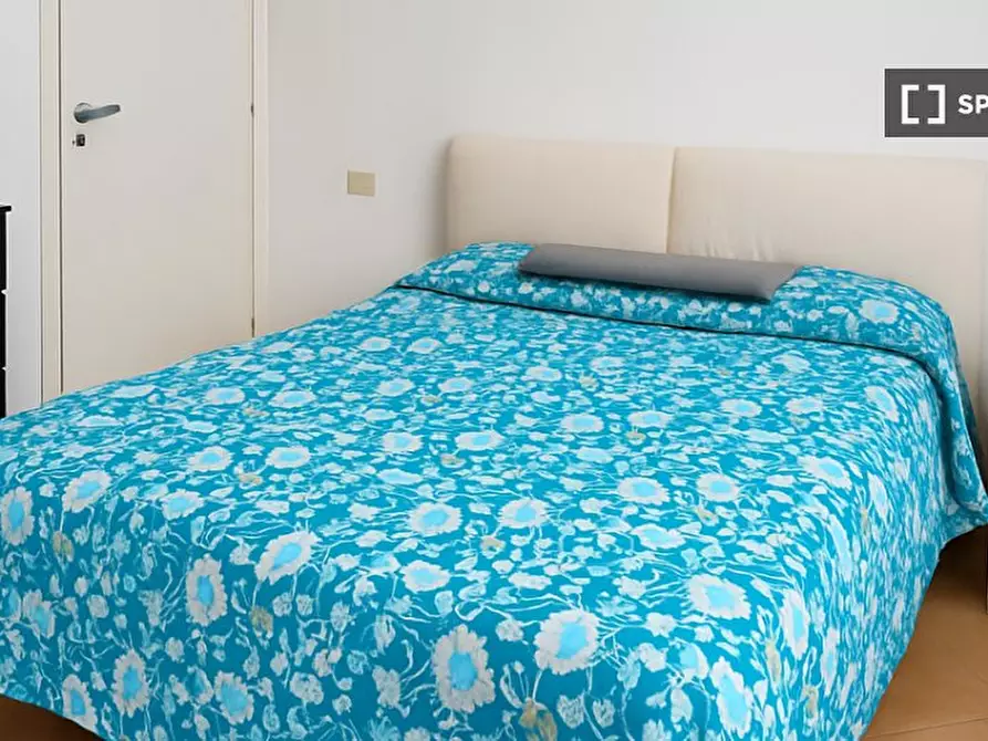 Immagine 1 di Camera condivisa in affitto  in Via Ernesto Breda a Milano