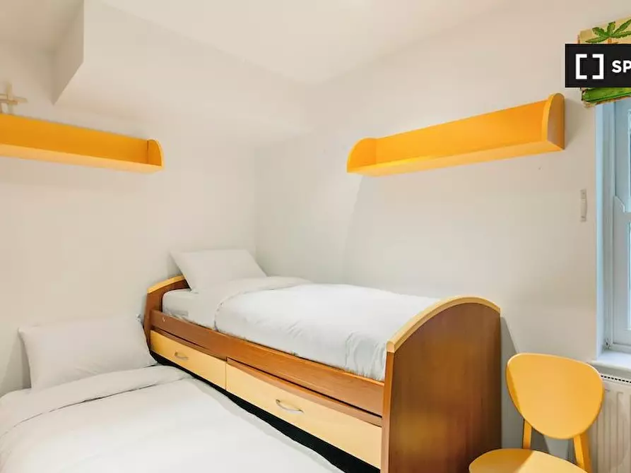 Immagine 13 di Appartamento in affitto  in Freegrove Rd a Islington