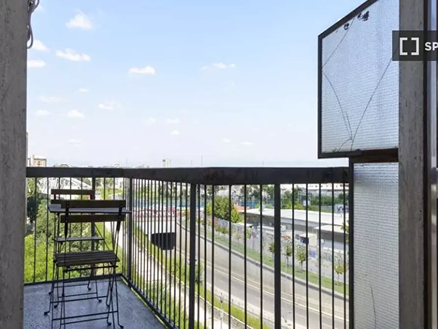 Immagine 19 di Camera condivisa in affitto  in Via Sulmona a Milano