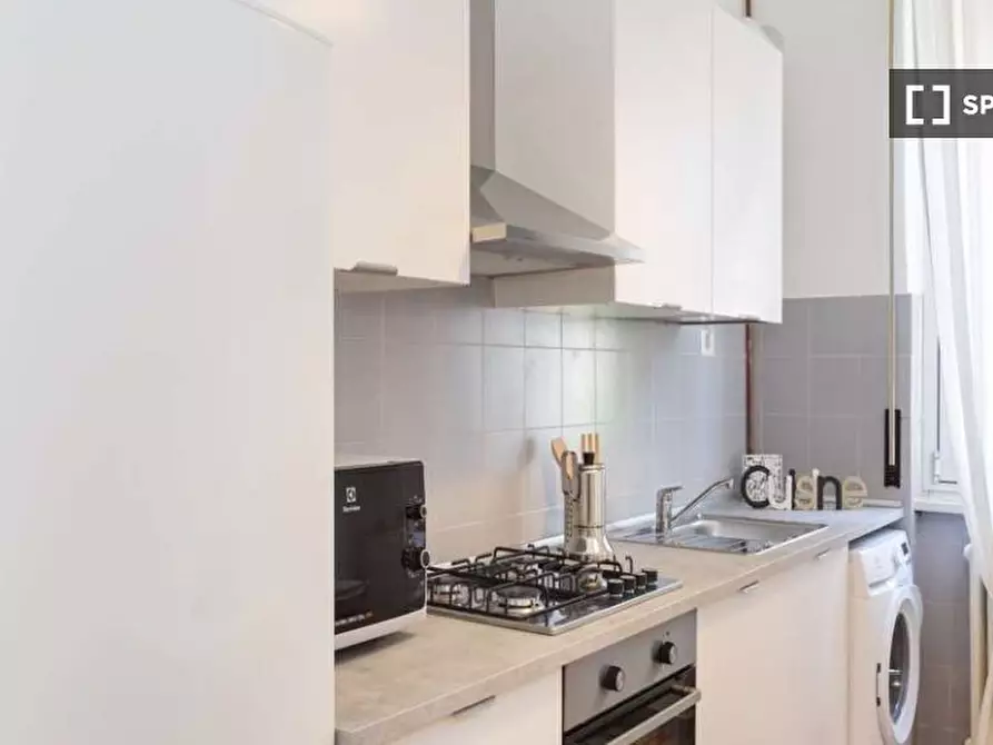 Immagine 19 di Camera condivisa in affitto  in Via Garegnano a Milano