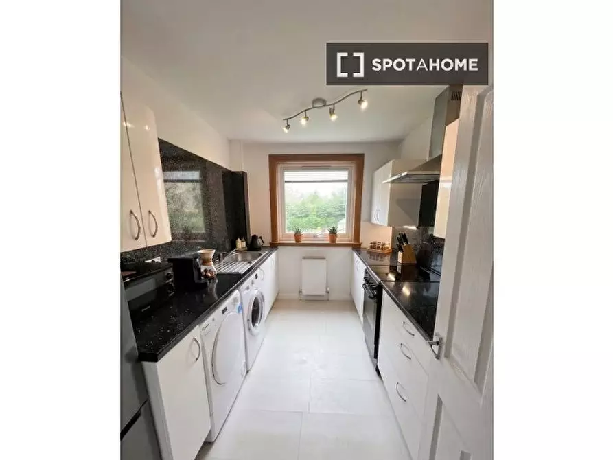 Immagine 2 di Appartamento in affitto  in Orchard Brae Gardens a Davidson's Mains, Barnton and Cramond