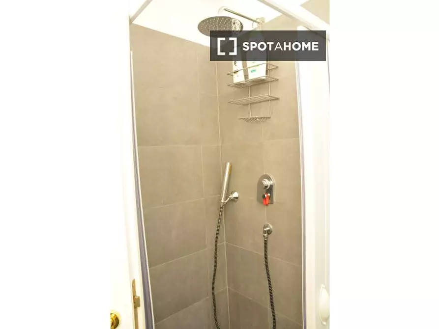 Immagine 5 di Ufficio in affitto  in Via Vespasiano a Roma