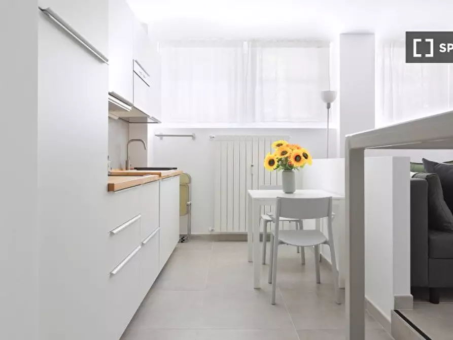 Immagine 2 di Appartamento in affitto  in Via Ravizza a Milano