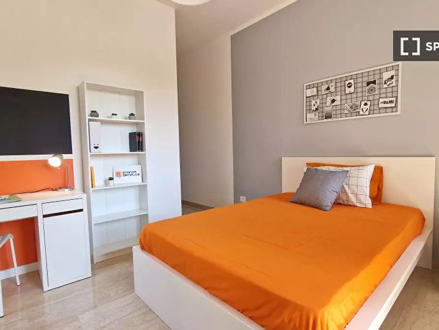 Immagine 4 di Camera condivisa in affitto  in Lungotevere di Pietra Papa a Roma