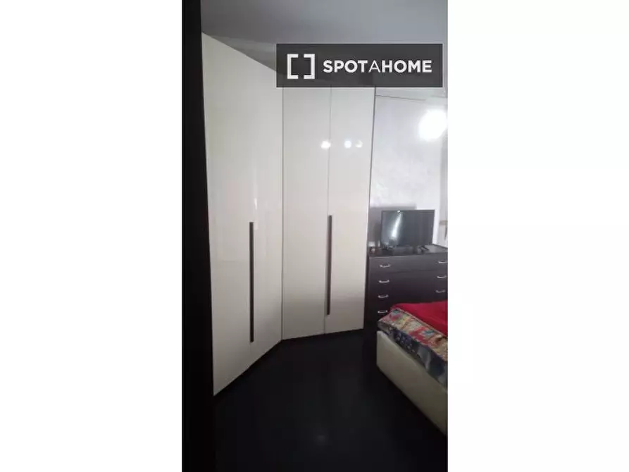 Immagine 2 di Camera condivisa in affitto  in Via di Torrevecchia a Roma