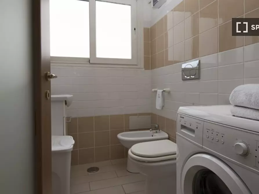 Immagine 13 di Appartamento in affitto  in Via Salvatore Pincherle a Roma