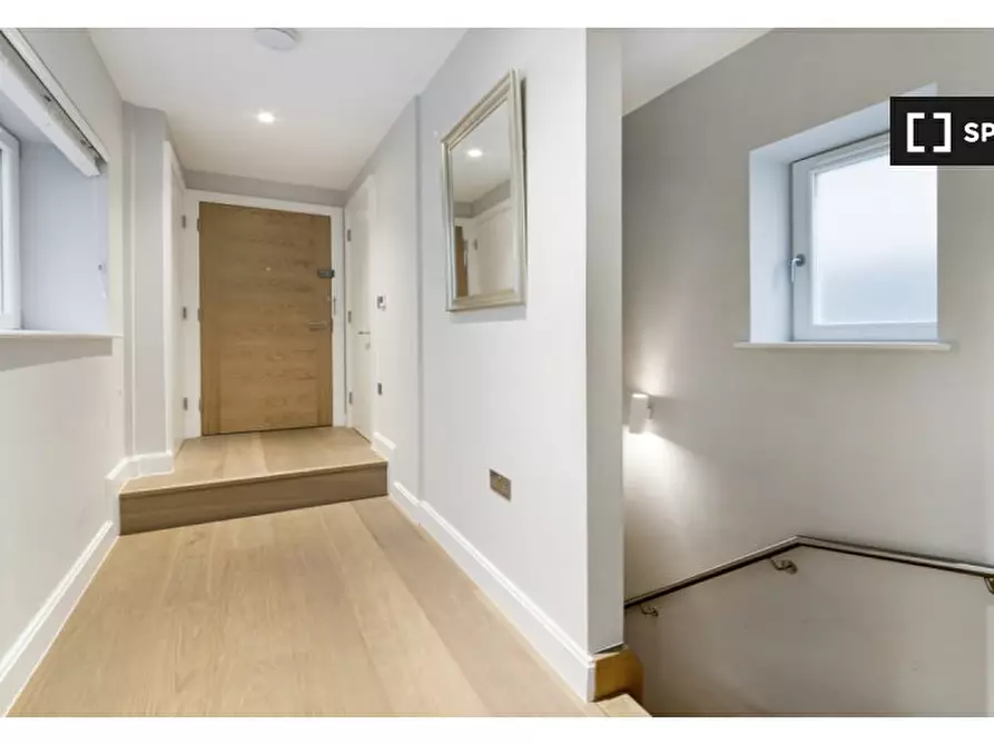 Immagine 18 di Appartamento in affitto  in Apartment 1, 53A Fleet Street a 