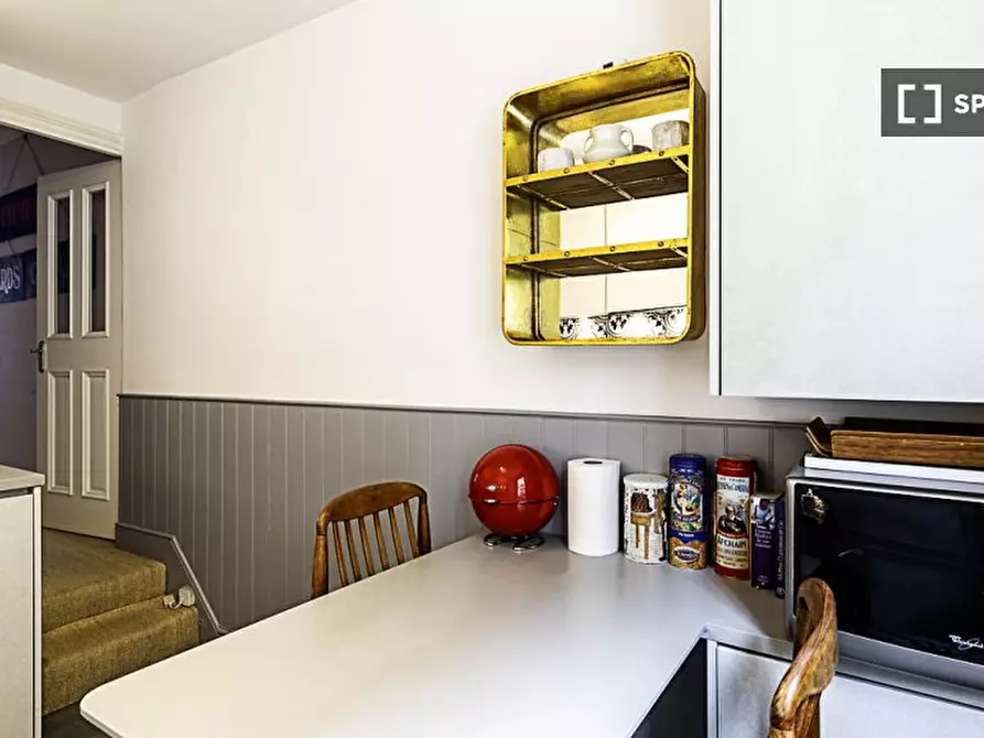 Immagine 17 di Appartamento in affitto  in Castletown Road a Hammersmith