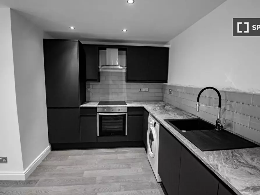 Immagine 4 di Appartamento in affitto  in Newark St a Poplar