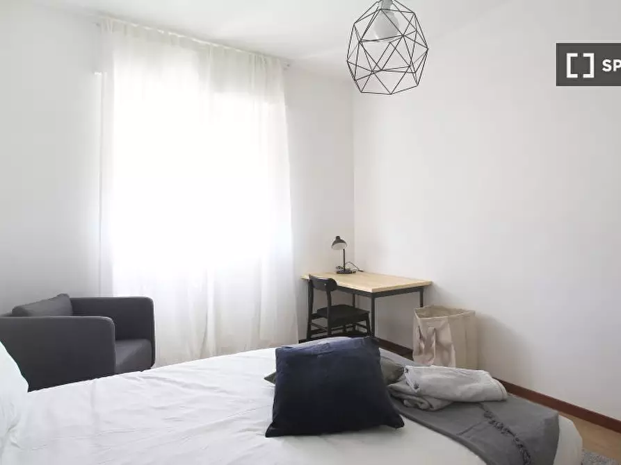 Immagine 2 di Camera condivisa in affitto  in Via Carlo Marx a Milano