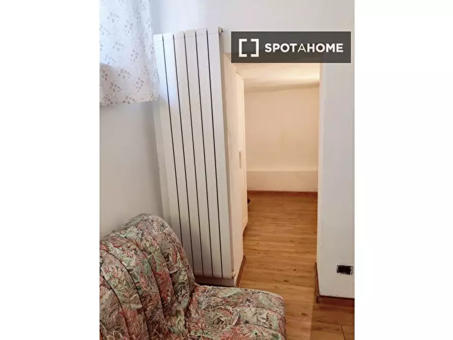 Immagine 4 di Camera condivisa in affitto  in Via delle Cento Stelle a Firenze