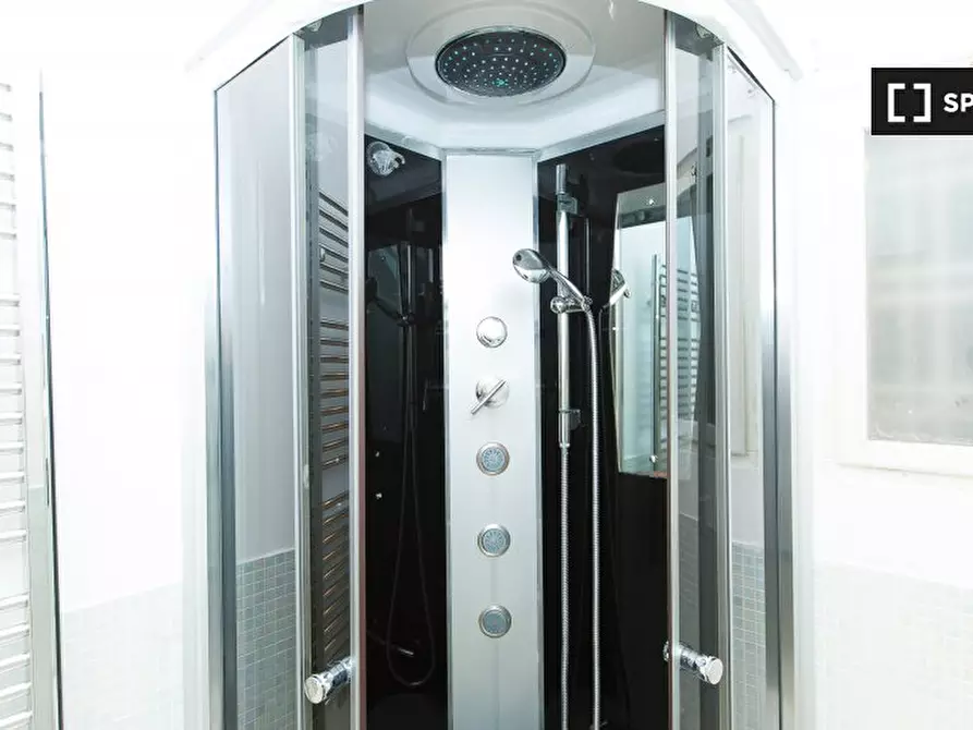 Immagine 17 di Appartamento in affitto  in Via della Consulta a Roma