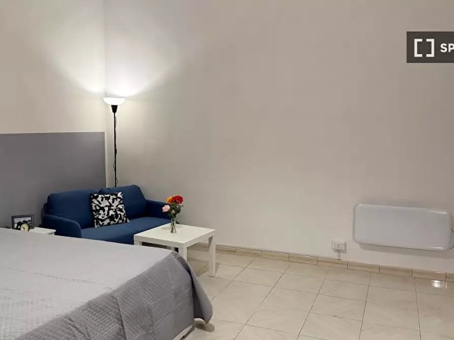 Immagine 6 di Camera condivisa in affitto  in Vico Sedil Capuano a Napoli