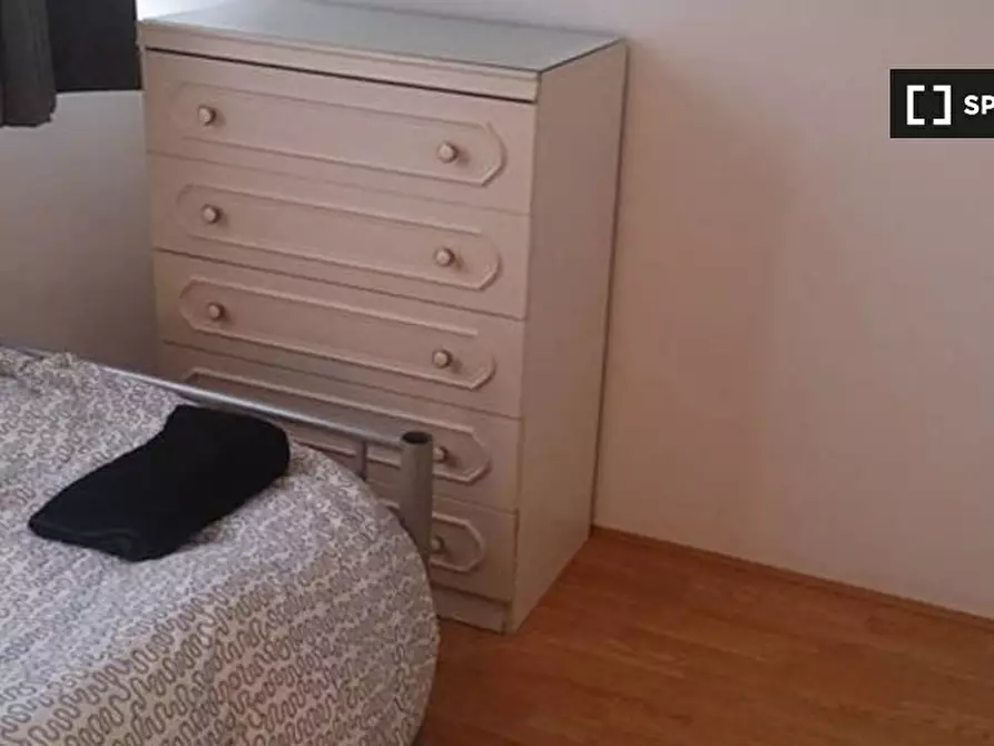 Immagine 2 di Camera condivisa in affitto  in Jubilee Street a Poplar