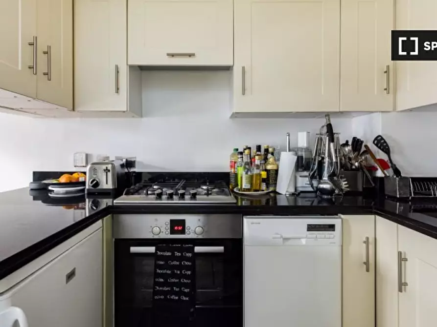 Immagine 13 di Appartamento in affitto  in Neal St a Camden Town