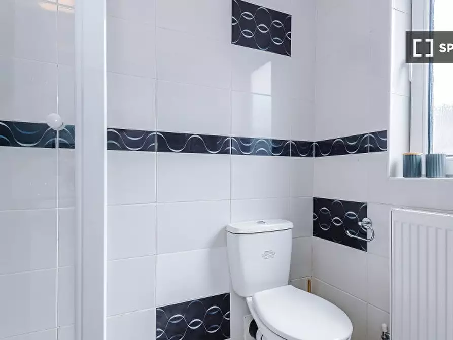 Immagine 13 di Appartamento in affitto  in Alpha St a 