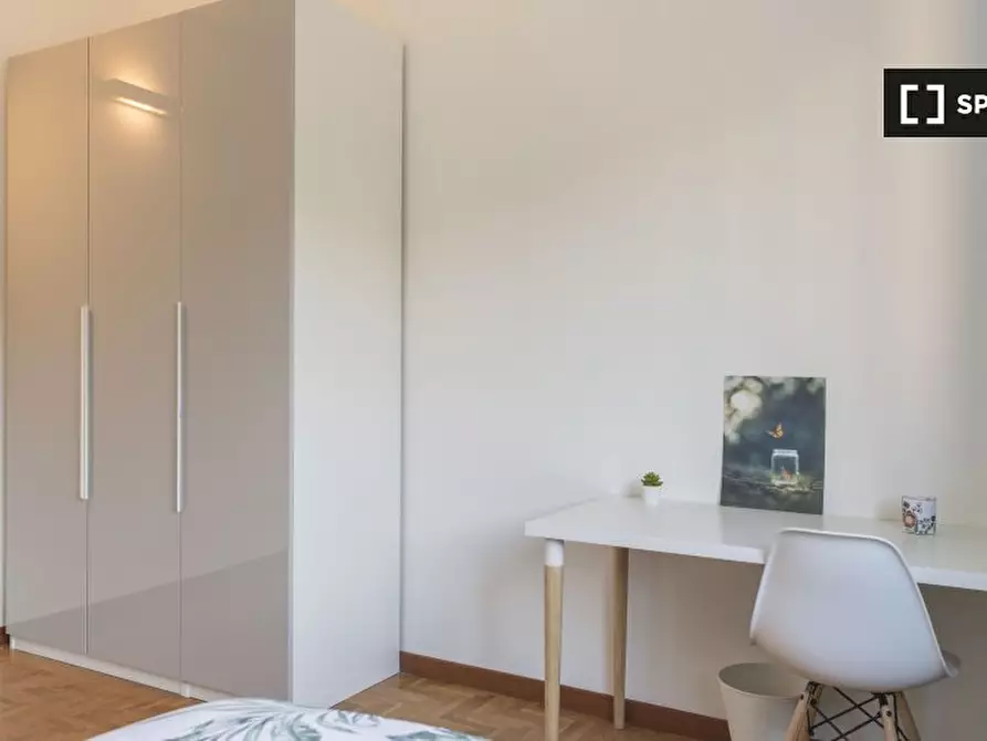 Immagine 3 di Camera condivisa in affitto  in Viale Campania a Milano