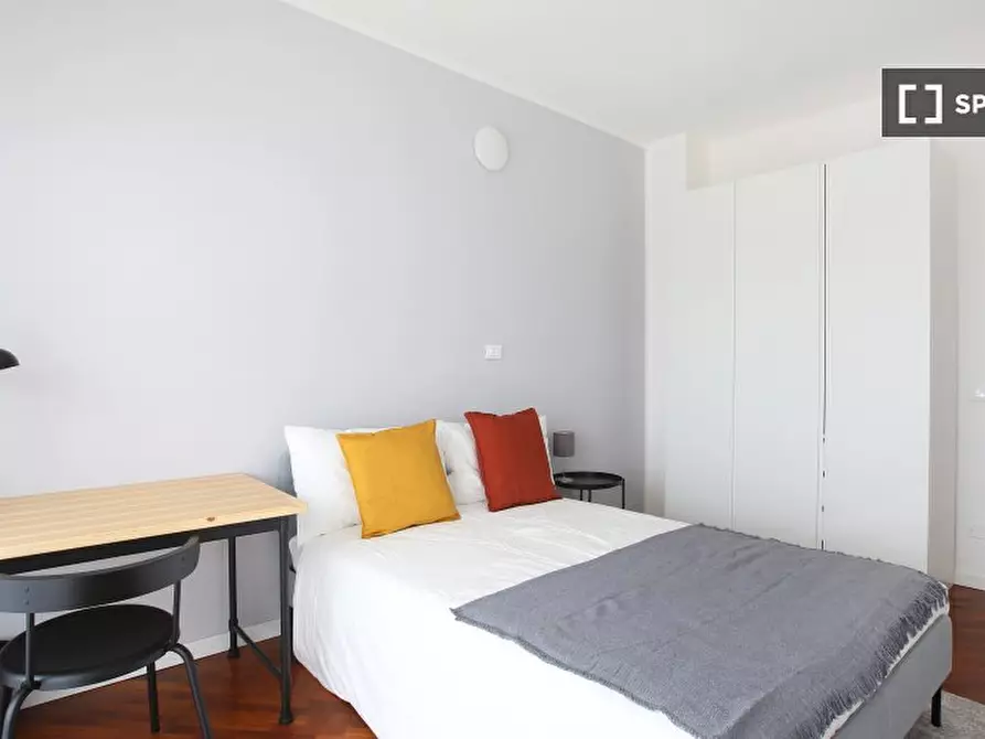 Immagine 3 di Camera condivisa in affitto  in Via Bolama a Milano