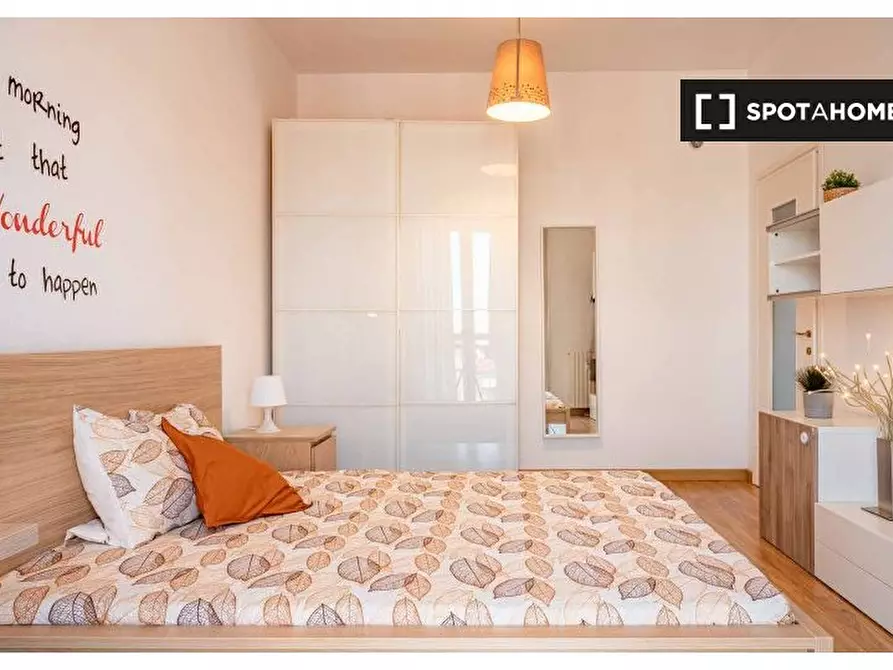 Immagine 3 di Camera condivisa in affitto  in Via Arcivescovo Romilli a Milano