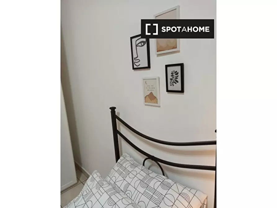 Immagine 10 di Camera condivisa in affitto  in Via Fraconalto a Roma