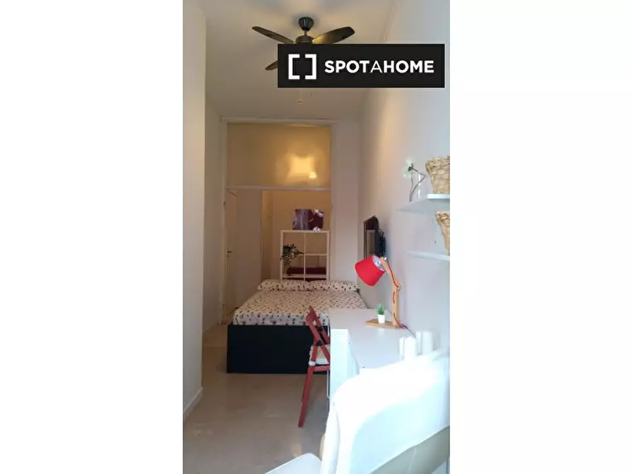 Immagine 12 di Camera condivisa in affitto  in Viale Papiniano a Milano