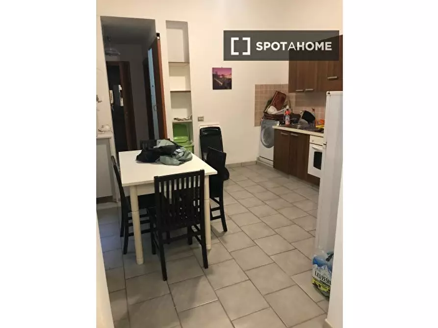 Immagine 5 di Camera condivisa in affitto  in Salita Tarsia a Napoli