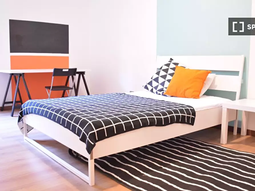 Immagine 12 di Camera condivisa in affitto  in Via Tigelliob a Cagliari