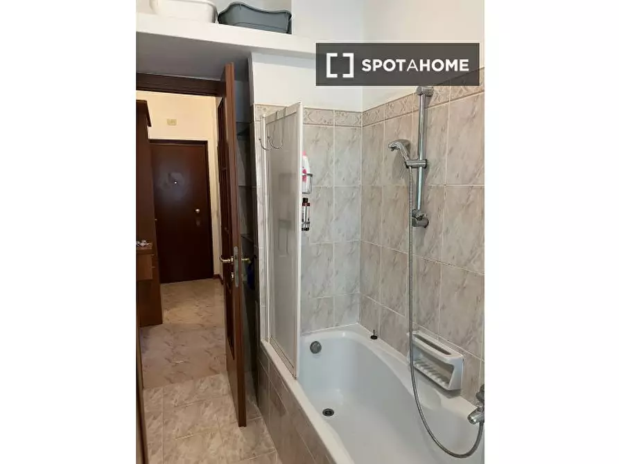 Immagine 16 di Camera condivisa in affitto  in V.le delle Rimembranze di Greco a Milano