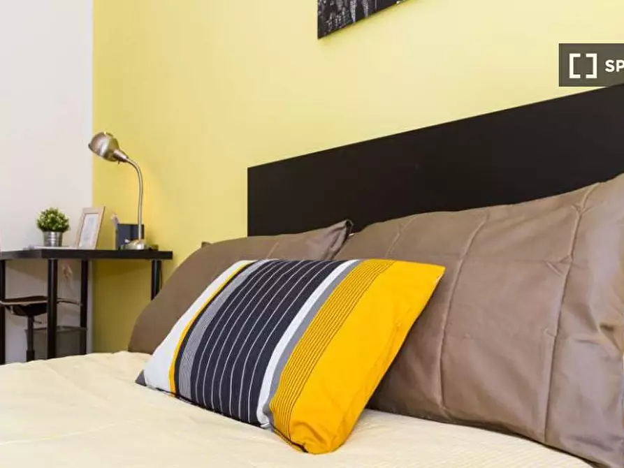 Immagine 2 di Camera condivisa in affitto  in Via Larga a Milano