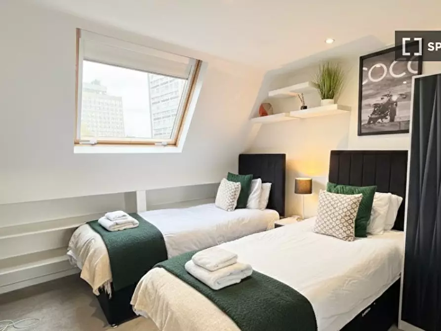 Immagine 14 di Appartamento in affitto  in D Greyhound Rd a Hammersmith