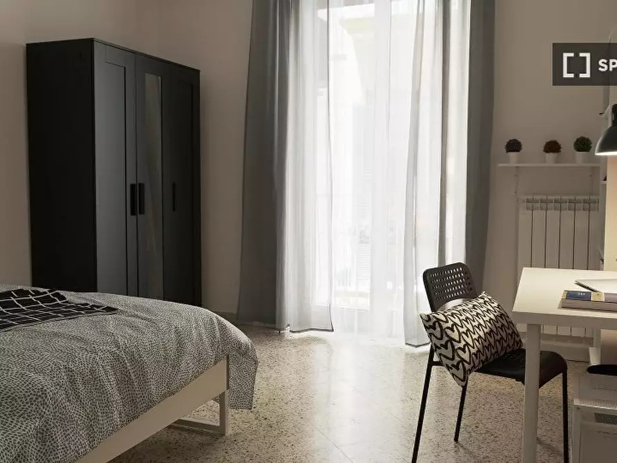 Immagine 4 di Camera condivisa in affitto  in Vico Campane a Donnalbina n. a Napoli