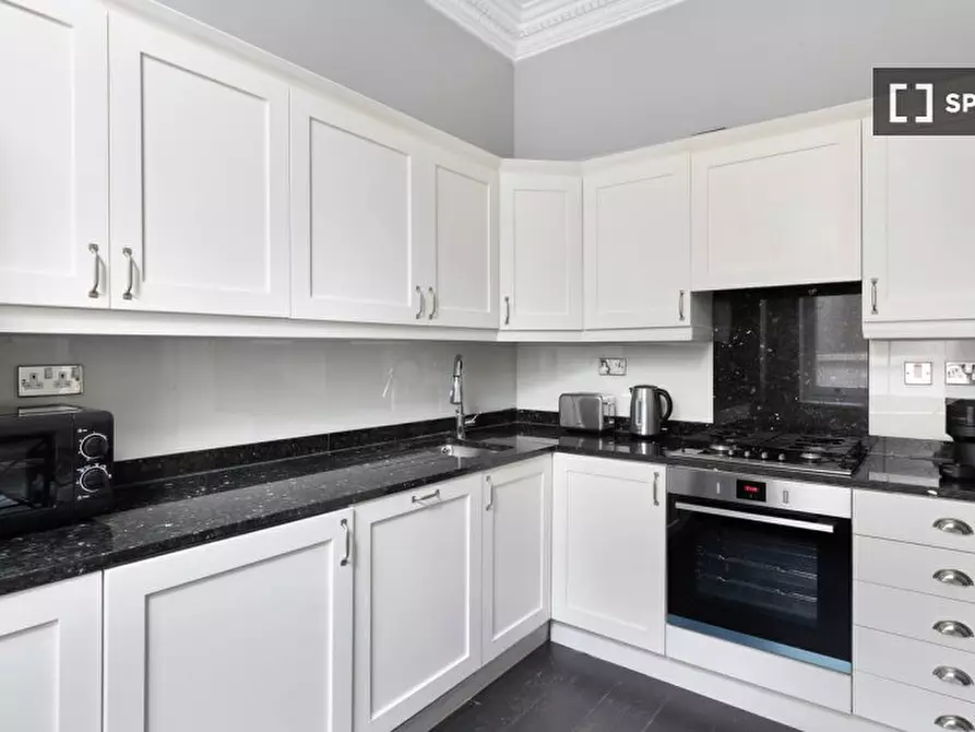 Immagine 8 di Appartamento in affitto  in Redcliffe Square a Kensington