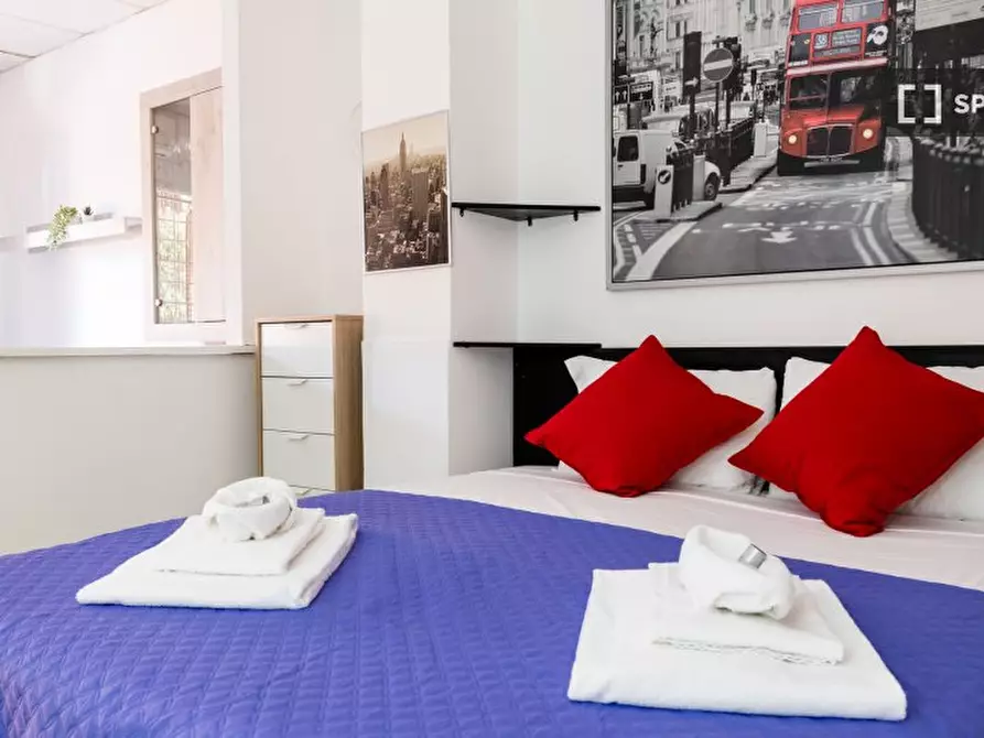 Immagine 4 di Ufficio in affitto  in Via Altacomba a Roma