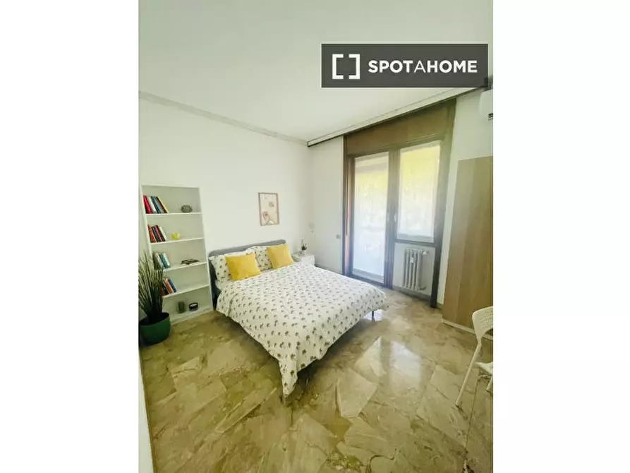 Immagine 15 di Camera condivisa in affitto  in Via Antonio Canova a Milano