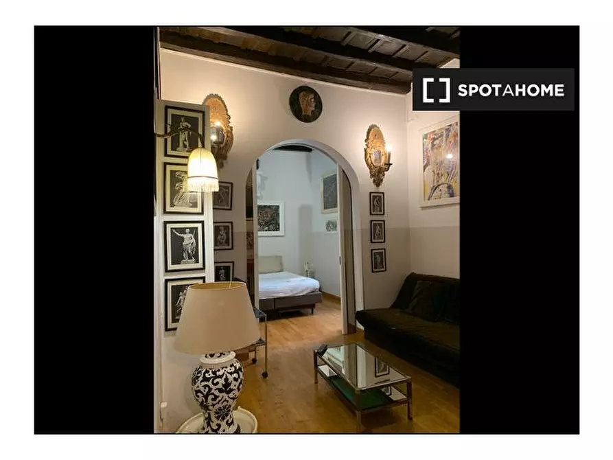 Immagine 12 di Appartamento in affitto  in Via dell'Archetto a Roma