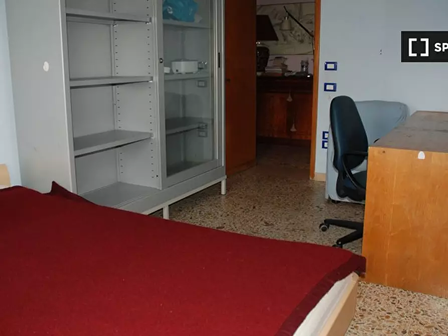 Immagine 2 di Camera condivisa in affitto  in Via Solatia a Perugia