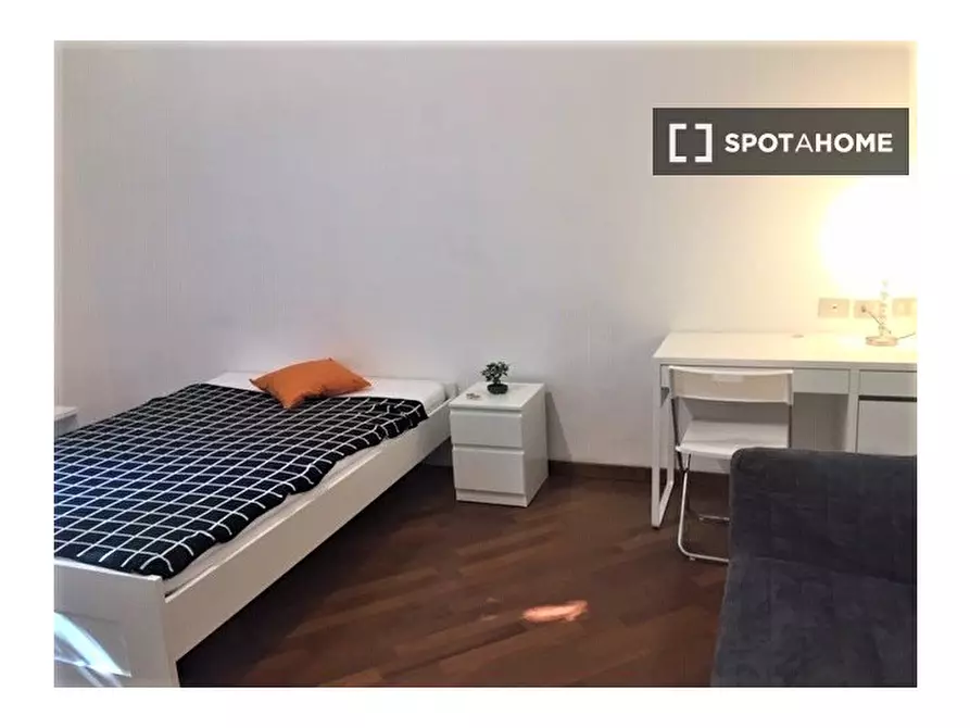 Immagine 14 di Camera condivisa in affitto  in Via Piero Puccioni a Firenze