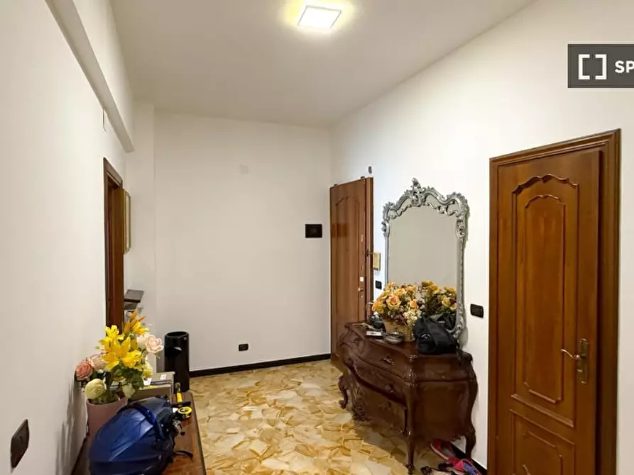 Immagine 9 di Camera condivisa in affitto  in C.so Europa a Genova