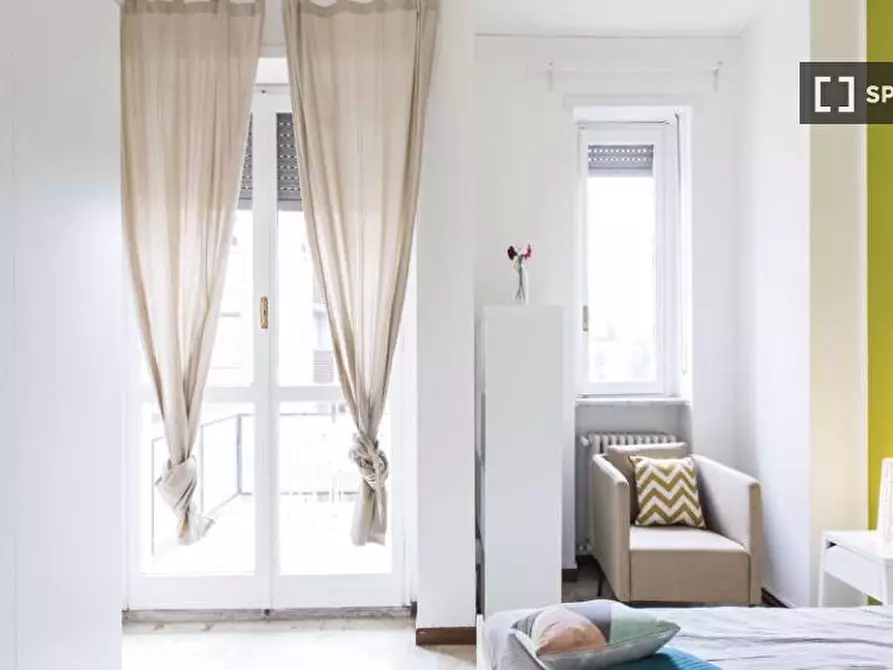 Immagine 5 di Camera condivisa in affitto  in Via dei Mandorli Milan a Monza