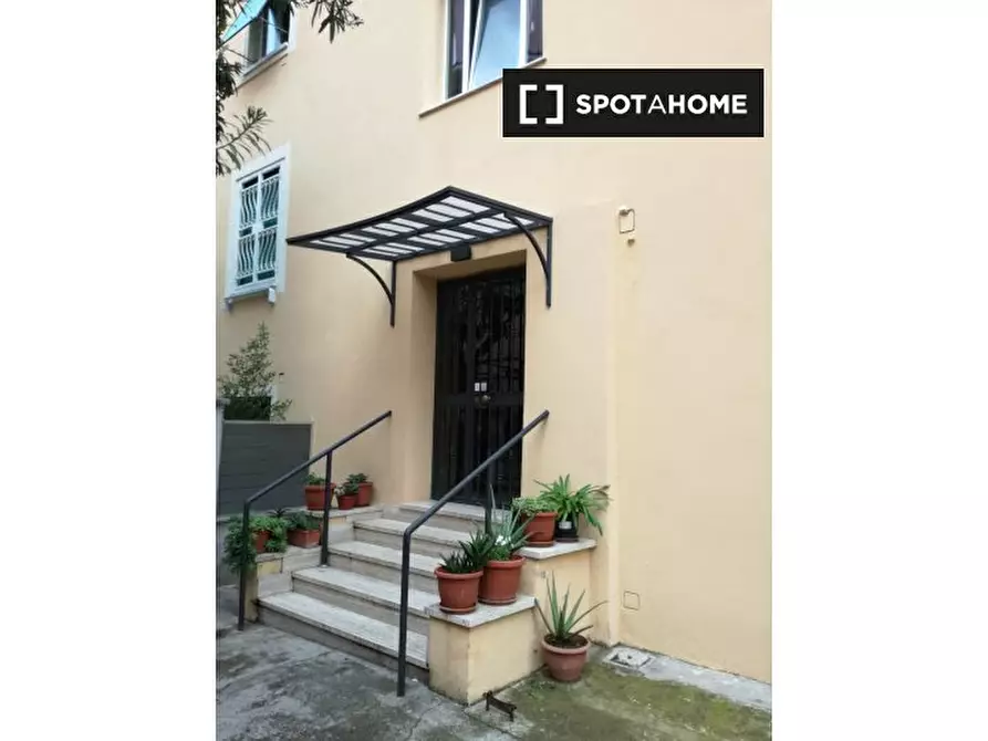 Immagine 7 di Camera condivisa in affitto  in Via dei Gerani a Roma