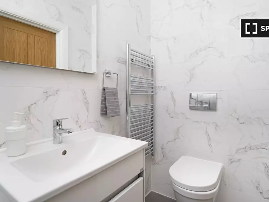 Immagine 8 di Appartamento in affitto  in -661 High Rd a Walthamstow