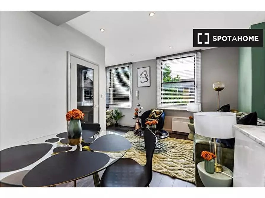 Immagine 11 di Appartamento in affitto  in Flat a Camden Town