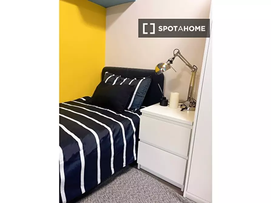 Immagine 6 di Camera condivisa in affitto  in Via Ambrogio Binda a Milano