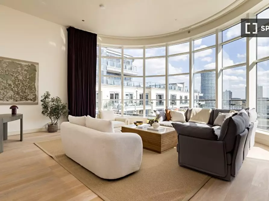 Immagine 3 di Appartamento in affitto  in Lensbury Ave a Hammersmith