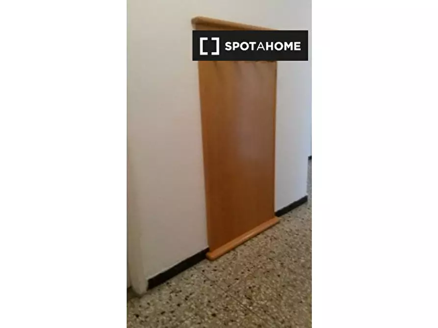 Immagine 11 di Camera condivisa in affitto  in Via Castelbarco a Trento